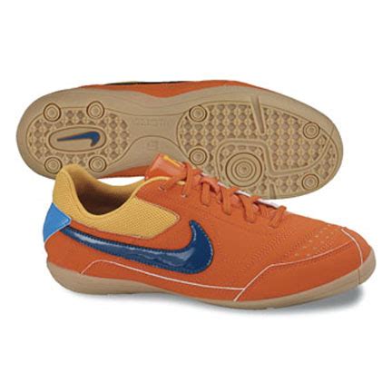 nike youth nike   freestyle indoor soccer shoes  soccerevolution