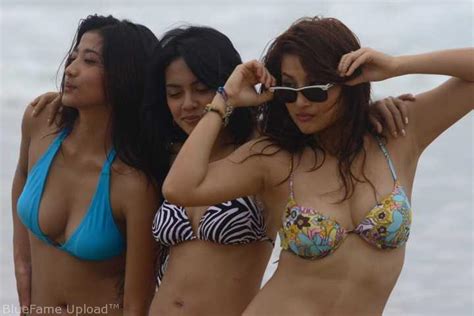 Pengantin Topeng Indonesian Sexy Bikini Horor Movie