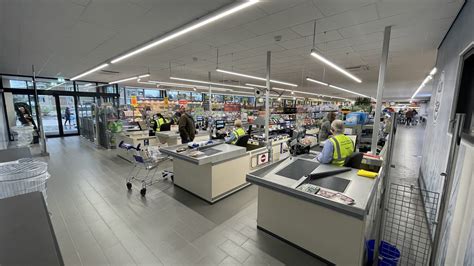 aldi opent derde middelburgse vestiging  winkelcentrum dauwendaele wij zijn de stad middelburg