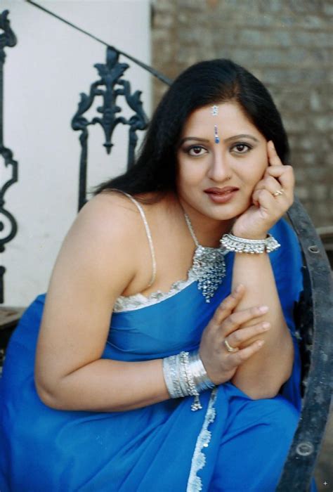 film actress photos telugu tv actress sana hot in blue saree