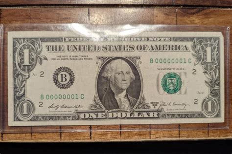 woman reveals dollar bill  rarely   serial number