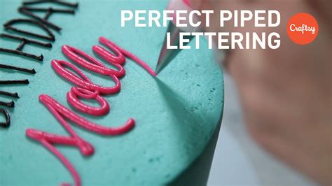 piping perfect lettering  cakes block script buttercream
