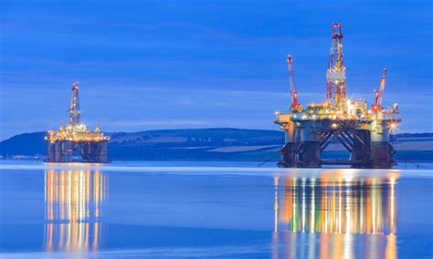 important facts    offshore oil rigs
