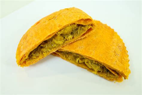 Jamaican Mild Beef Spicy Beef And Chicken Patties