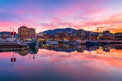 spend  perfect day  hobart travel insider