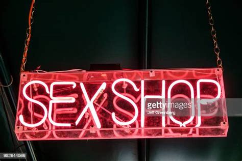 60 meilleures sex shop photos et images getty images
