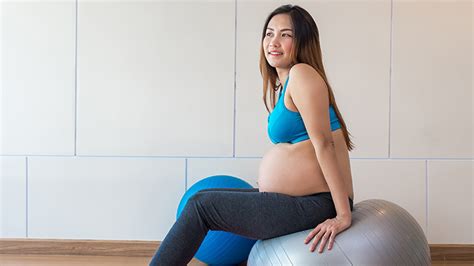 Week By Week Workout Tips Third Trimester What To Expect