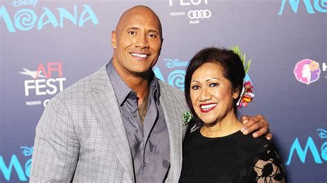dwayne the rock johnson gives his mom a home for christmas