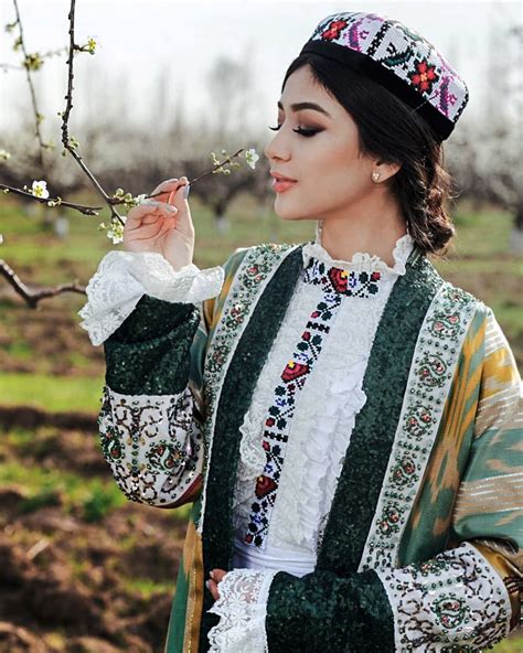 Узбечка Uzbek Traditional Garment Uzbekistan Mori Girl Fashion Hijab