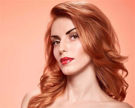 Tonalità, sfumature e tutti i tipi di rosso di moda per l'inverno 2018 2019. Capelli rossi: tutte le tonalitÃ ! 120 Foto per trovare il rosso