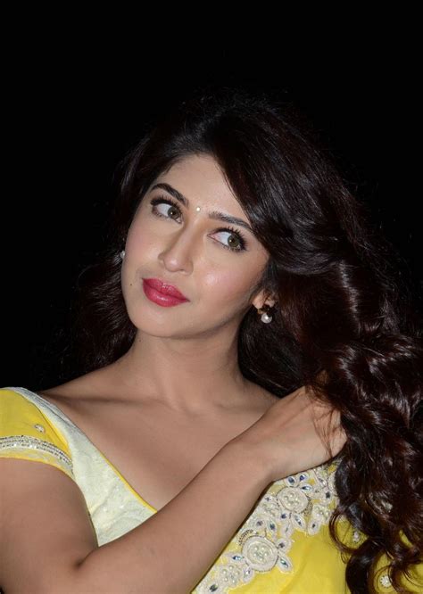high quality bollywood celebrity pictures sonarika