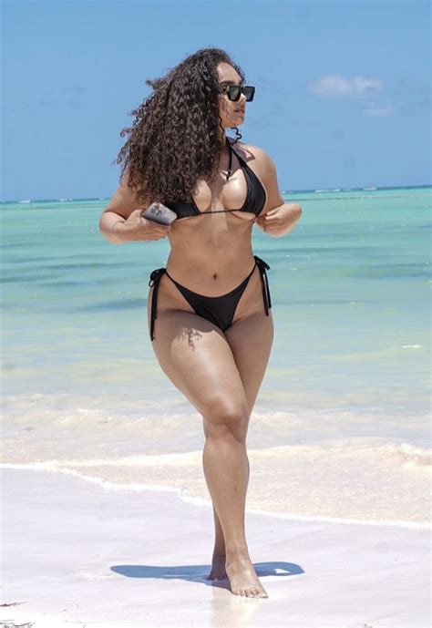 Demetria Obilor Vacationing In The Dominican Cufo510