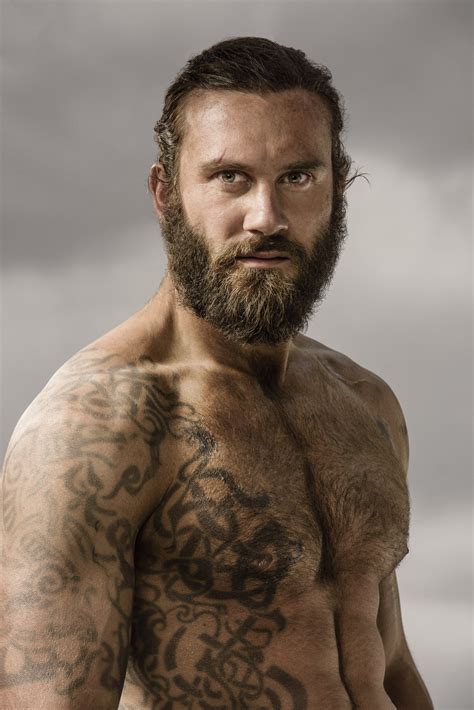 viking men villain lover clive standen as rollo lothbrok in