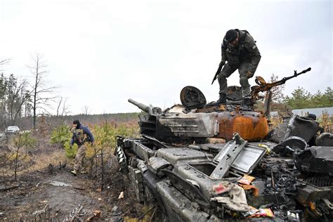 Russian Tanks Already Rusting In Ukraine Photo Shows