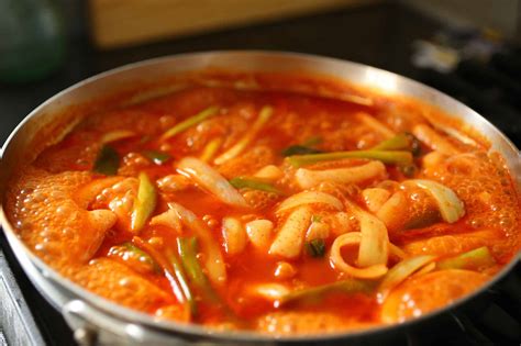 korean food photo tteokbokki korean spicy rice cake maangchicom