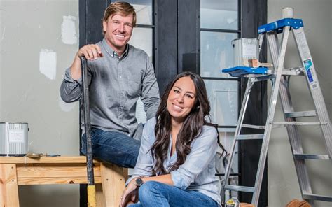 the fixer uppers how chip and joanna gaines remodeled their way into
