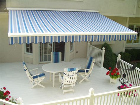 types  awnings