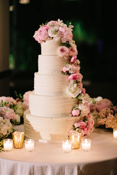Wedding Cake Decorations With Flowers Adding A Touch Of Elegance And