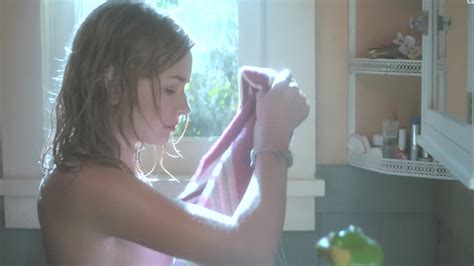 Naked Britt Robertson In Life Unexpected