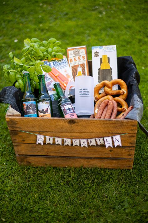 diy geschenk fuer maenner der selbstgemachte mini biergarten