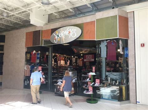 desoto square anchor tenant withholding rent