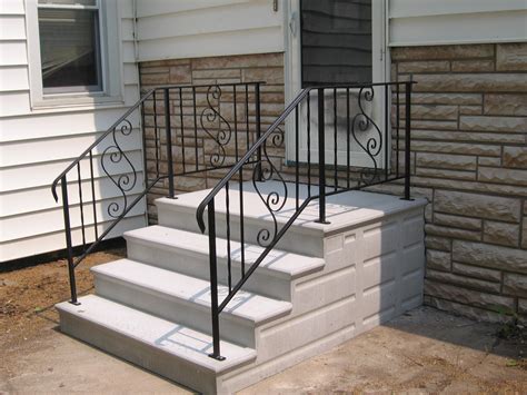 precast concrete steps serving  chicagoland area