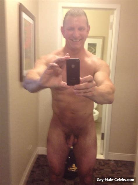 robert irvine leaked the male fappening