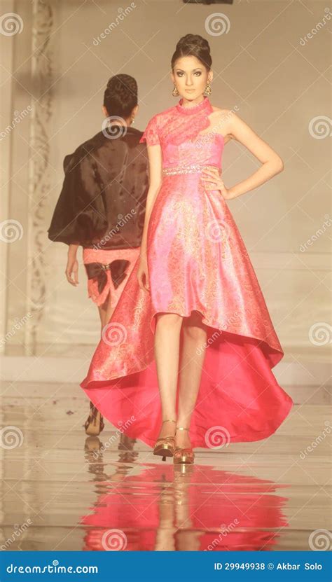 Indonesian Female Model At Fashion Show Wearing Lattest Collection