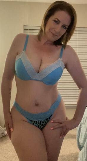 💖💛💋 💚⎷⎛💚45 divorced older woman looking for easier to bang