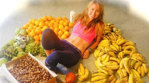 This Chick Eats 51 Bananas A Day To Stay Thin