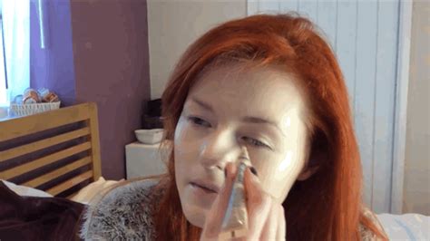 huffpost teen beauty vlogger won t let blindness keep her
