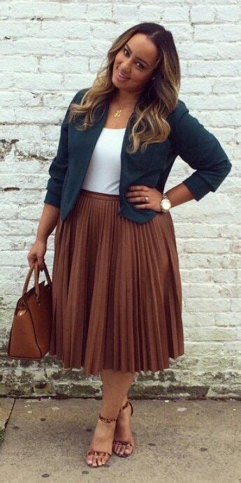 5 stylish ways to wear a plus size pleated skirt as a plus size girl for more inbetweenie and