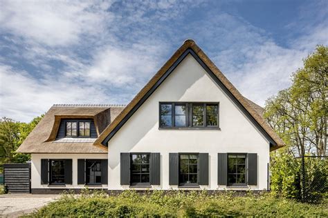 deze moderne landelijke woning  ontworpen door topontwerper bertram beerbaum en wordt gebouwd