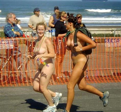 full frontal at bay to breakers 2003 41 pics