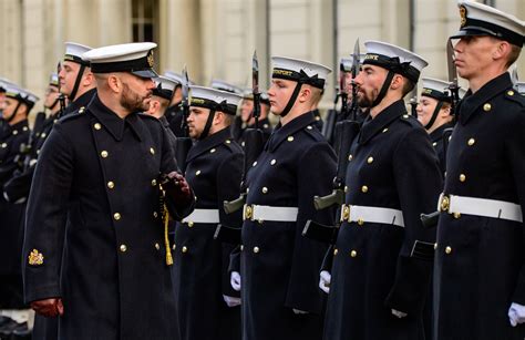 change   royal navy prepare     queens guard