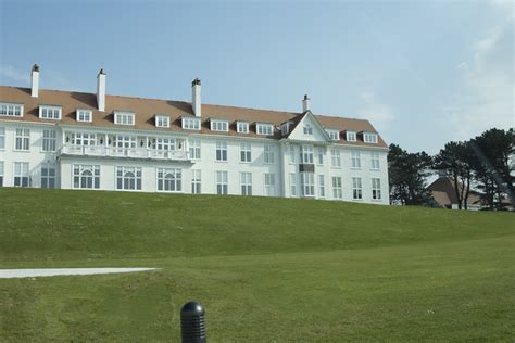 hotel  turnberry  malcolm neal cc  sa geograph britain