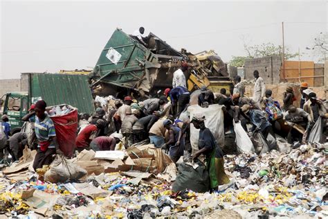 nigerias lagos set  turn vast trash  scarce power