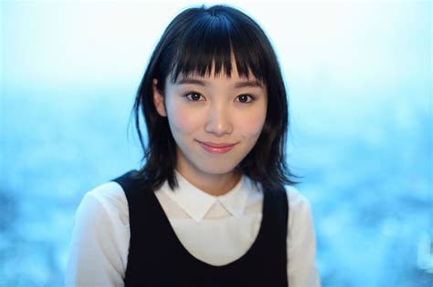 fresh actress 飯豊まりえ hustle press official web site