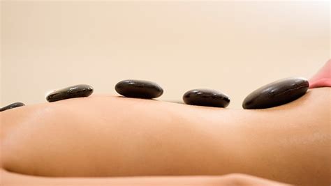 Top 3 Benefits Of Hot Stone Massage – Currie Hair Skin