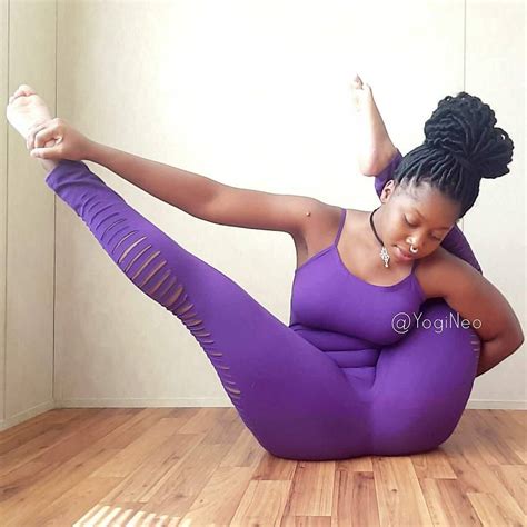 curvy contortionist shows  flexibility  hot  entertainment