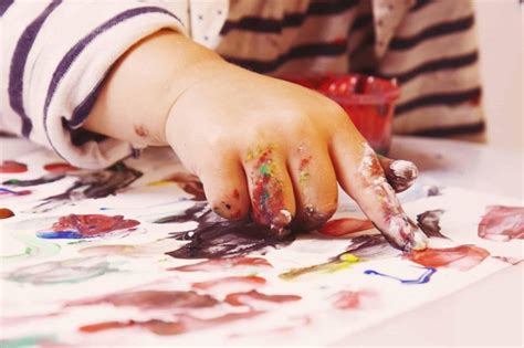 finger painting ideas  toddlers  boost creativity child insider