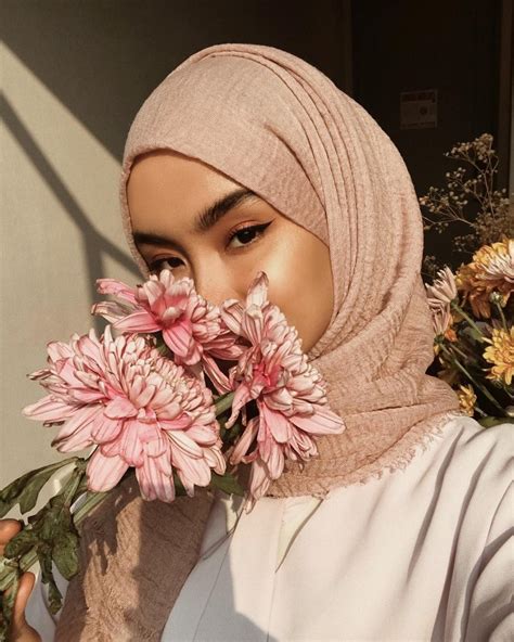 tutorial memakai hijab pashmina crinkle voal motif