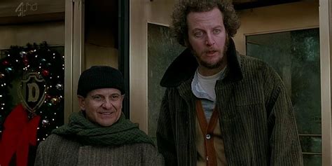 Home Alone The 5 Funniest Scenes And 5 Dumbest Jokes