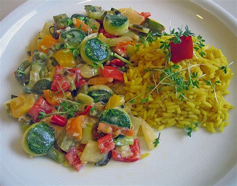 paprika zucchini pfanne mit safranreis von schrat