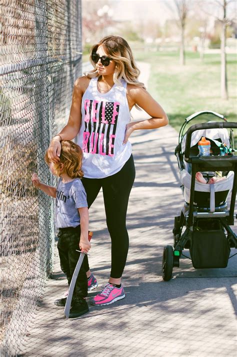 Sporty Mom Summer Outfits For Moms Sporty Mom Outfits