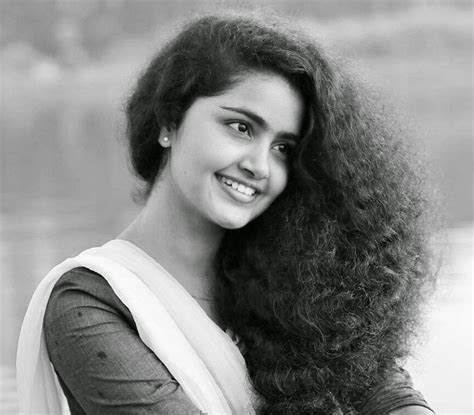 Anupama Parameswaran Malayalam Actress Photos Gallery