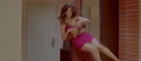 Aditi Govitrikar Hot In Towel And Molested By Shakti Kapoor