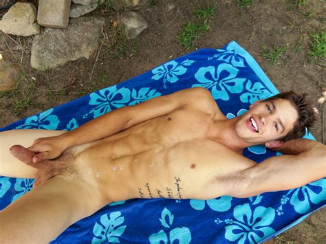 Model Of The Day Randy Blue’s Liam Hensen Daily Squirt