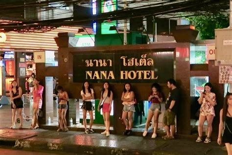 bangkok girls and one night in nana plaza sukhumvit