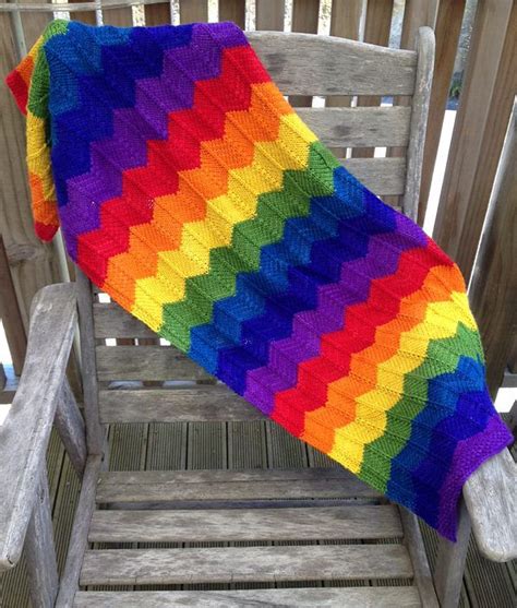 free knitting pattern for rainbow hills blanket easy zigzag stripe blanket in 4 sizes western